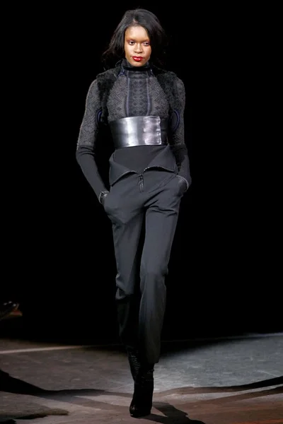 Look 12